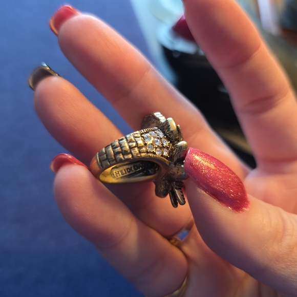 Heidi Daus Gold Tone Black Bee Statement Ring Size 6 (READ) /300 - Picture 5 of 9